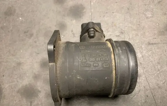 Audi A4 S4 B7 8E 8H Mass air flow meter 0280218058 06B133471A