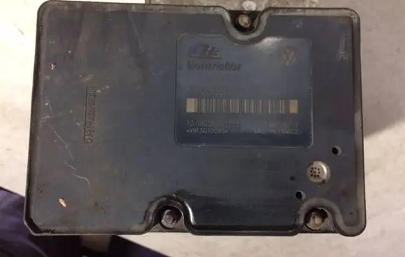 Volkswagen Transporter - Caravelle T5 ABS Pump 7H0907379E
