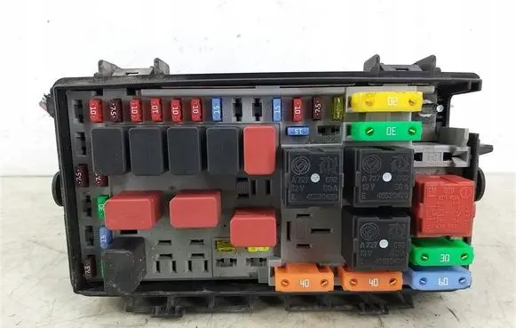 Fiat Grande Punto Comfort/convenience module 51736451