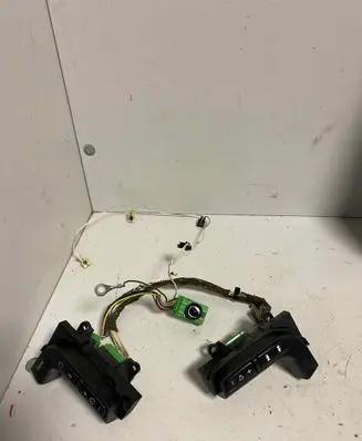 Volvo V70 Steering wheel buttons/switches 30642030 30642018