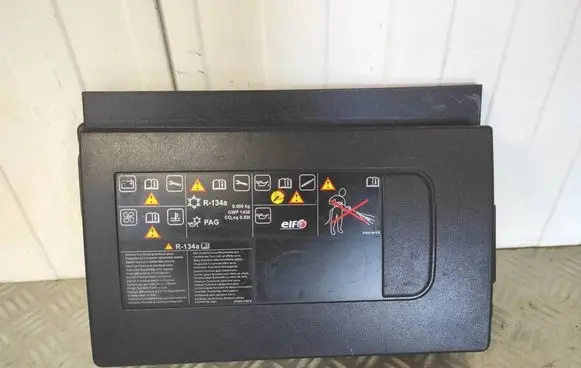 Renault Trafic III (X82) Battery box tray cover/lid 244970004R T06009A182A