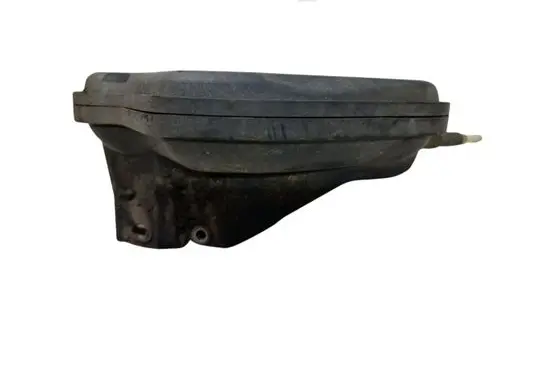 Vacuum air tank