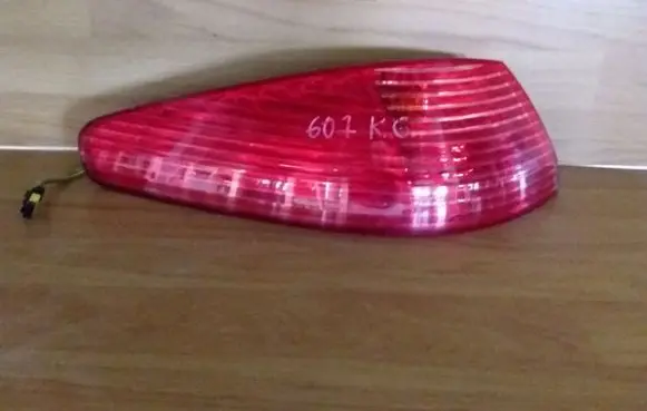 Peugeot 607 Rear/tail lights