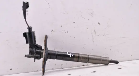 Volkswagen Golf VI Fuel injector 03L130277