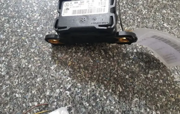 Mercedes-Benz ML W163 ESP acceleration yaw rate sensor A0045423818