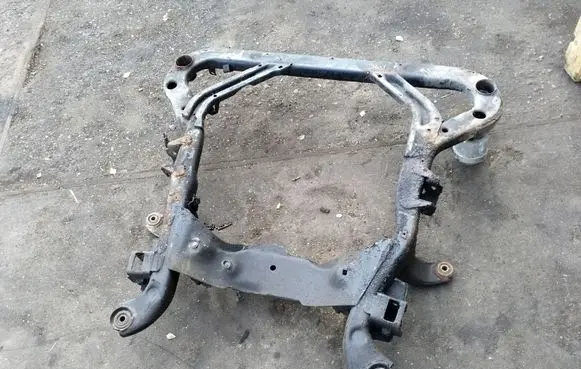 Opel Vectra B Front axle beam 