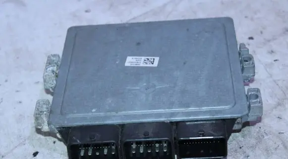 Ford C-MAX II Engine control unit/module AV6112A650YG S180133022 SID807EVQ