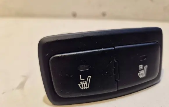 KIA Sportage Seat heating switch 202002962