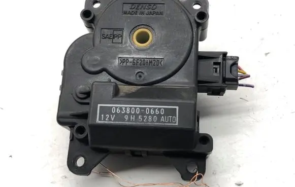 Toyota Land Cruiser (FJ75) Air flap motor/actuator 0638000660
