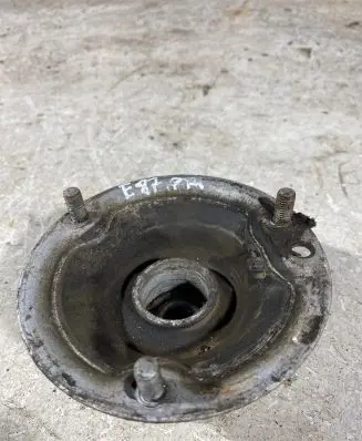 BMW 1 E81 E87 Coil spring mount 