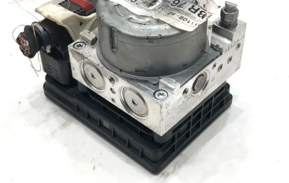 Dacia Sandero ABS Pump 476604313R
