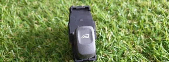 Volvo S60 Electric window control switch 9472275
