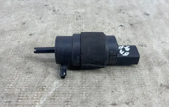 Audi A6 S6 C7 4G Windscreen/windshield washer pump 8K5955647