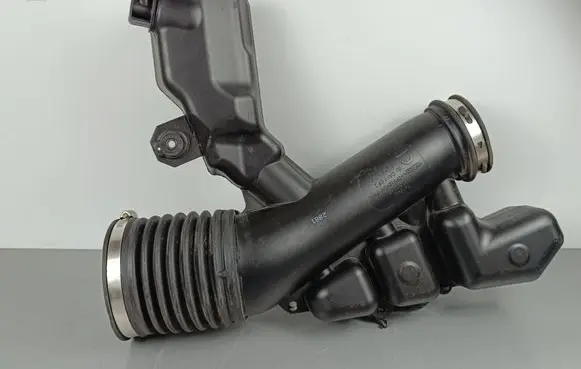 Jeep Grand Cherokee WL Intake resonator 74134M 68376821AB