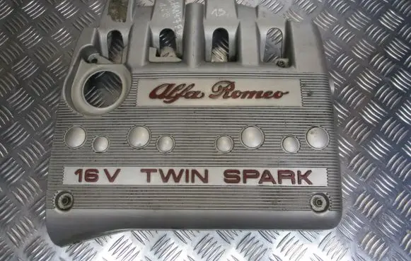 Alfa Romeo 147 Engine cover (trim)
