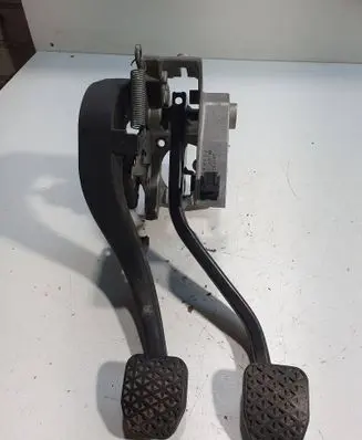 BMW 3 E90 E91 Pedal assembly 6751665 67871110