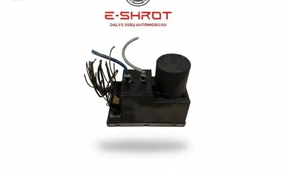 Audi A3 S3 8L Central locking vacuum pump 8D0862257B