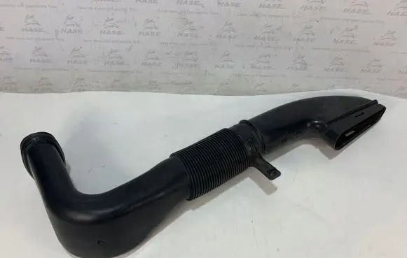 Mercedes-Benz C W204 Air intake hose/pipe A6510903437