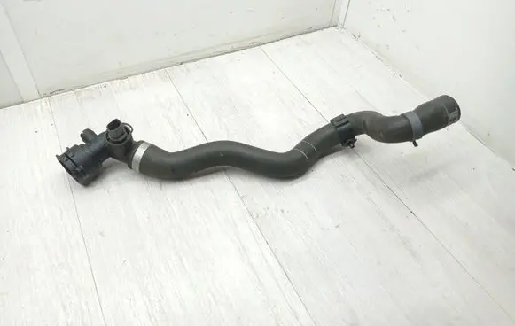 Audi A4 S4 B9 Engine coolant pipe/hose 8W0122055P