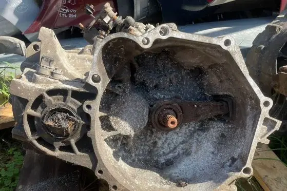 Mitsubishi Lancer Manual 5 speed gearbox F5M411R7B5 DD0245