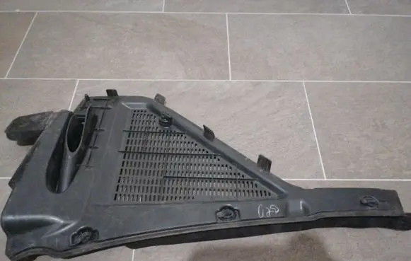 BMW X5 E70 Wiper trim 10834110