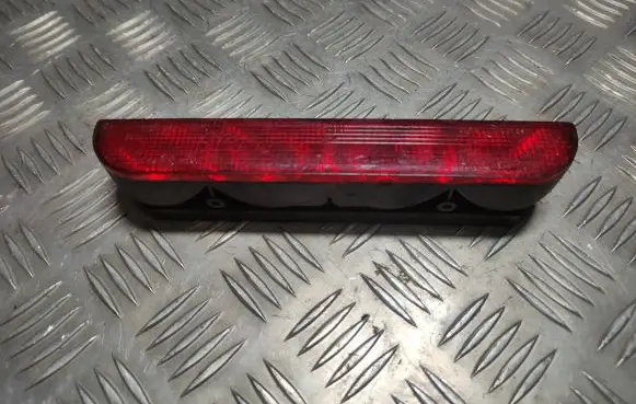 Audi A4 S4 B5 8D Third/center stoplight 0996400