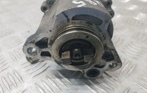 Toyota Corolla E120 E130 Vacuum pump 2930027010 0810002590