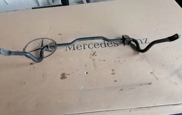 Ford Kuga II Front anti-roll bar/sway bar AV615482EB