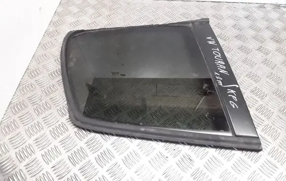 Volkswagen Touran II Rear side window 1T0845041BS