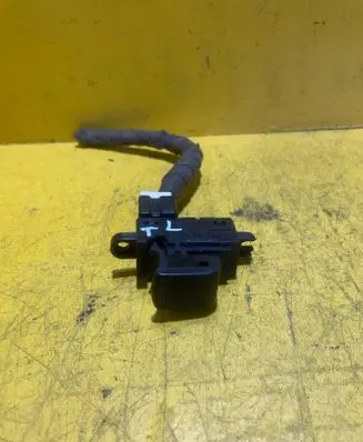 Nissan Qashqai Electric window control switch 25411JD000