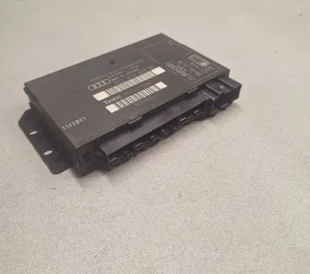 Audi A4 S4 B6 8E 8H Comfort/convenience module 8E0959433BD 00846523 00002732B5
