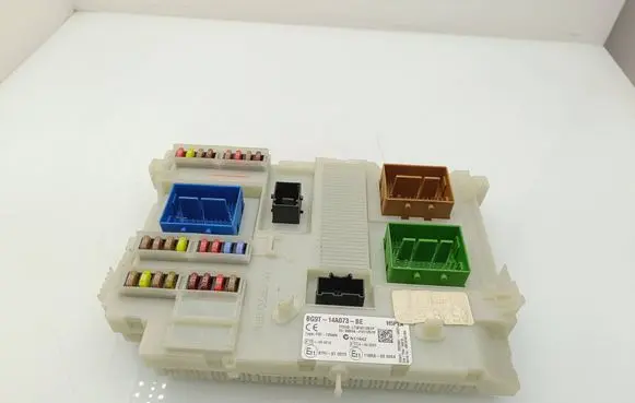 Ford Mondeo MK IV Comfort/convenience module BG9T14A073BE LTQF01125TP 97RI010012