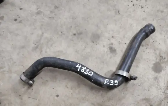 BMW 5 E39 Engine coolant pipe/hose