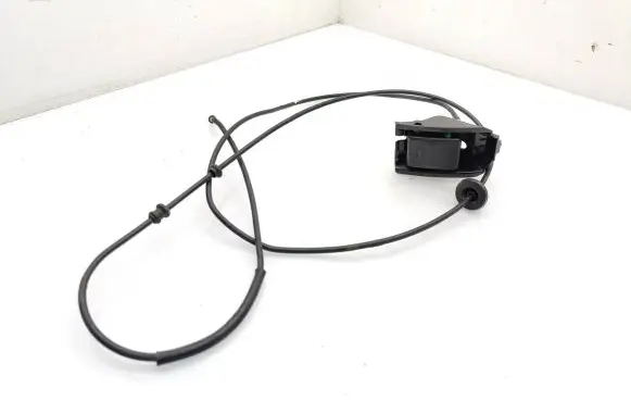 Suzuki Grand Vitara II Engine bonnet (hood) release handle