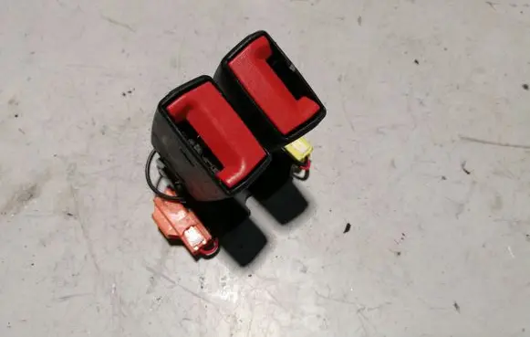 Volvo S60 Middle seatbelt buckle (rear) 34150327
