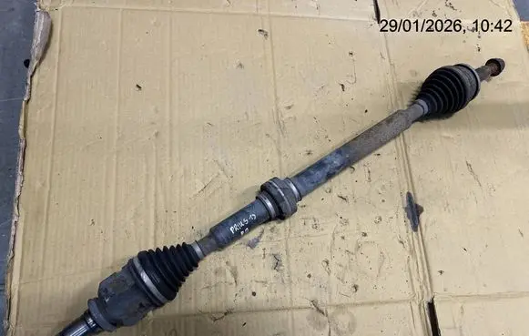 Toyota Prius (XW30) Front driveshaft 