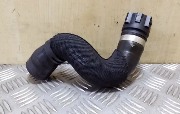 Audi Q5 SQ5 Engine coolant pipe/hose 8R0121101J