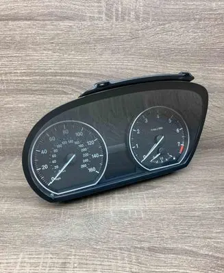 BMW 1 E81 E87 Speedometer (instrument cluster) 1041568