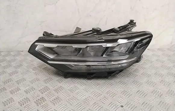 Volkswagen PASSAT B8 Headlight/headlamp 3G1941035P