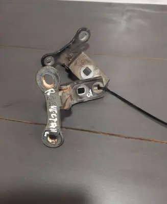 Opel Vectra C Front door lower hinge 