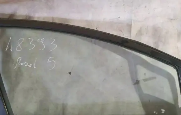 Mazda 5 Front door window glass four-door