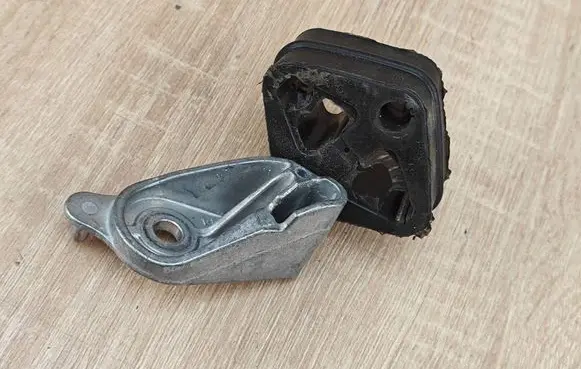 BMW X6 G06 (B) pillar trim (bottom) 7935435
