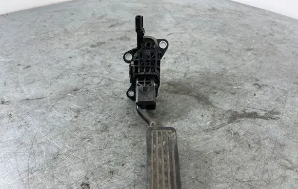 Honda CR-V Accelerator throttle pedal 2700000400 11P26A00600 T0A