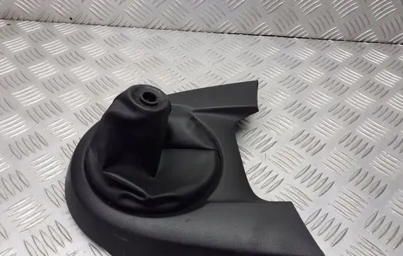 Mazda 2 Gear lever shifter trim leather/knob D65164334