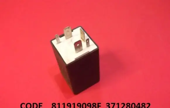 Volkswagen Golf II Other relay 811919098F 371280482