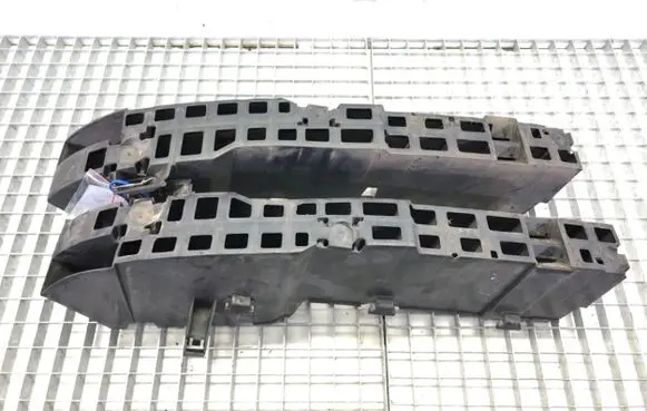 Renault Thalia II Front bumper support beam 