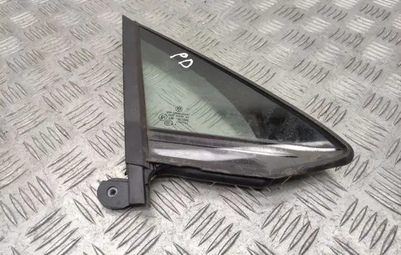 Volkswagen PASSAT B8 Front door vent window glass four-door 3G0845144F