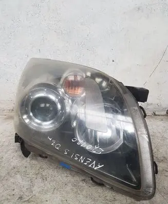 Toyota Avensis T250 Headlight/headlamp 8596724010
