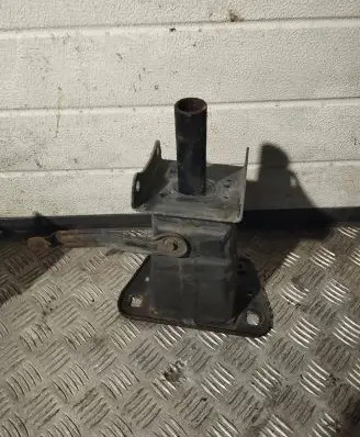 Radiator support slam panel bracket