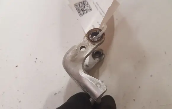 Citroen C4 I Picasso Front door lower hinge
